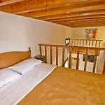 Camelot Traditional & Classic Hotel